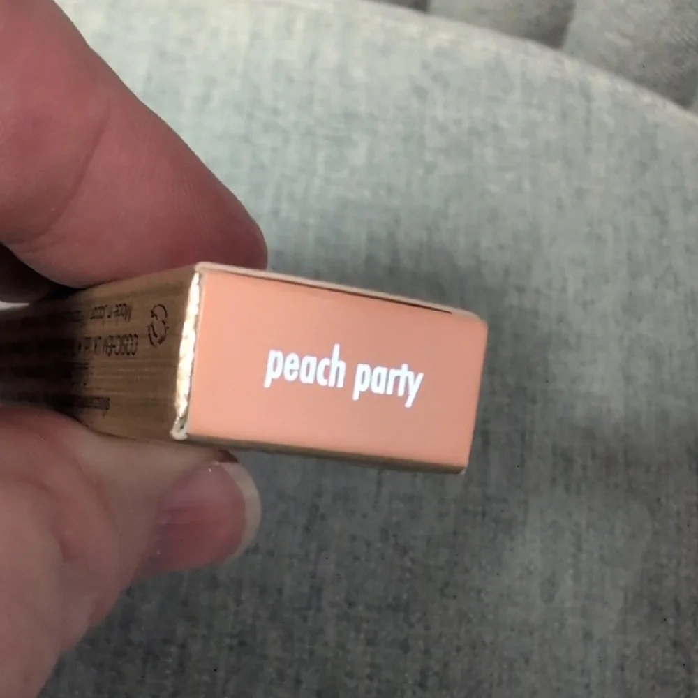 Stila Muted Neon Liquid Eyeliner